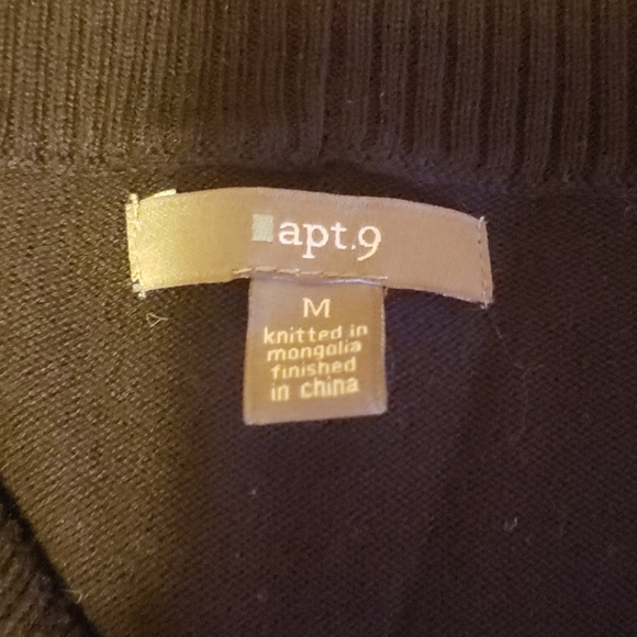 Apt 9 size Med button sweater black - Picture 2 of 4